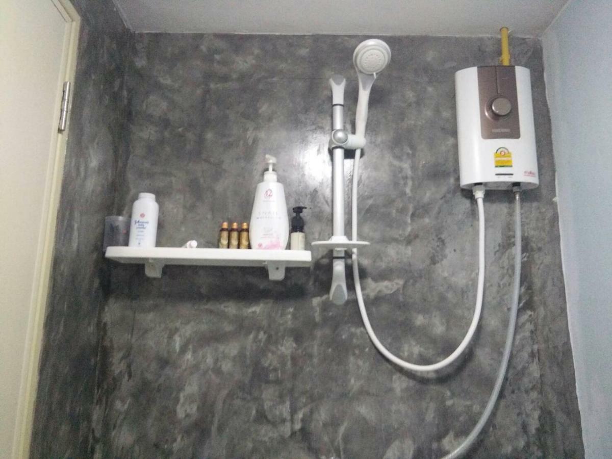 A & P House Apartment Bangkok Bagian luar foto