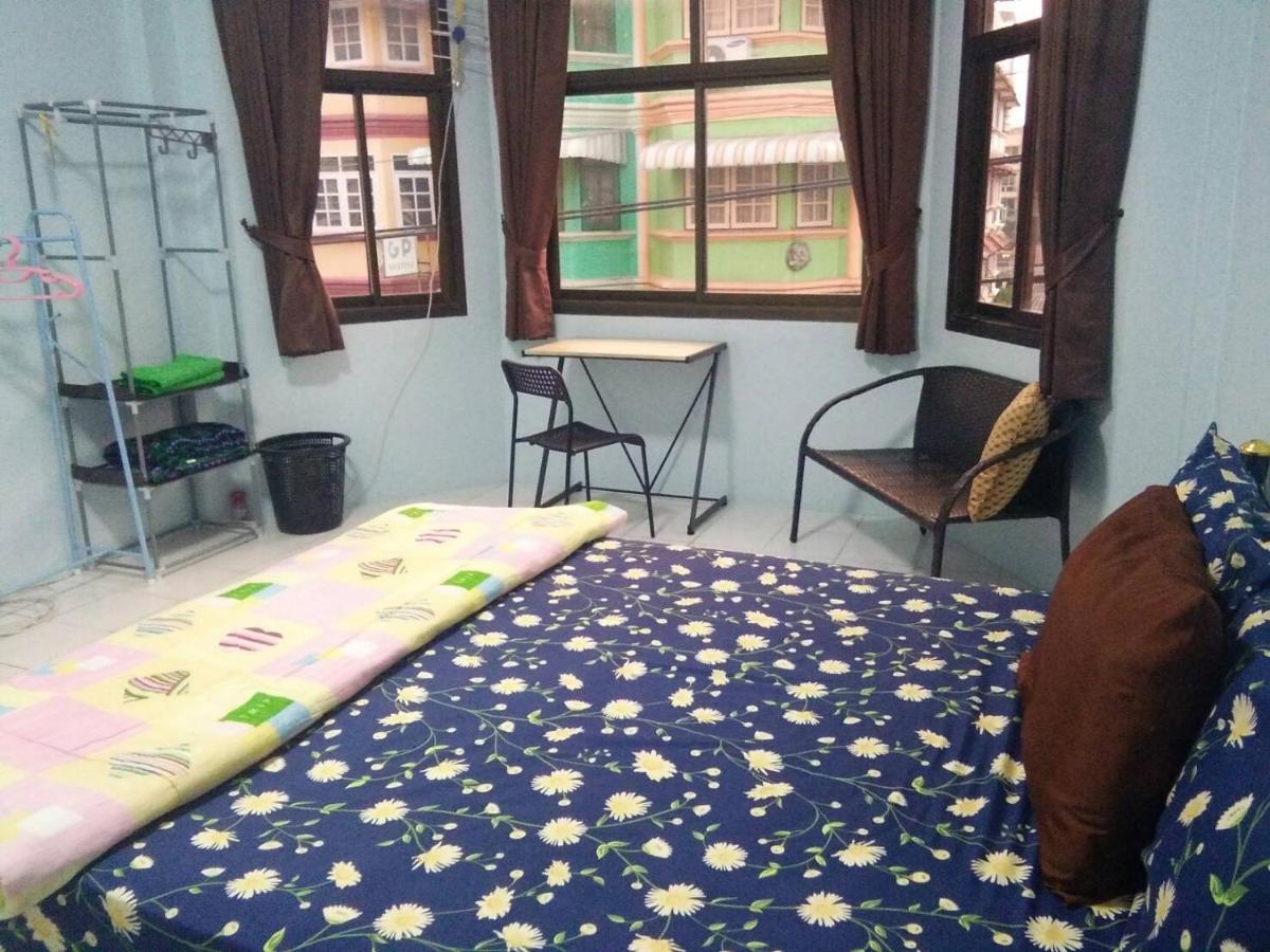 A & P House Apartment Bangkok Bagian luar foto