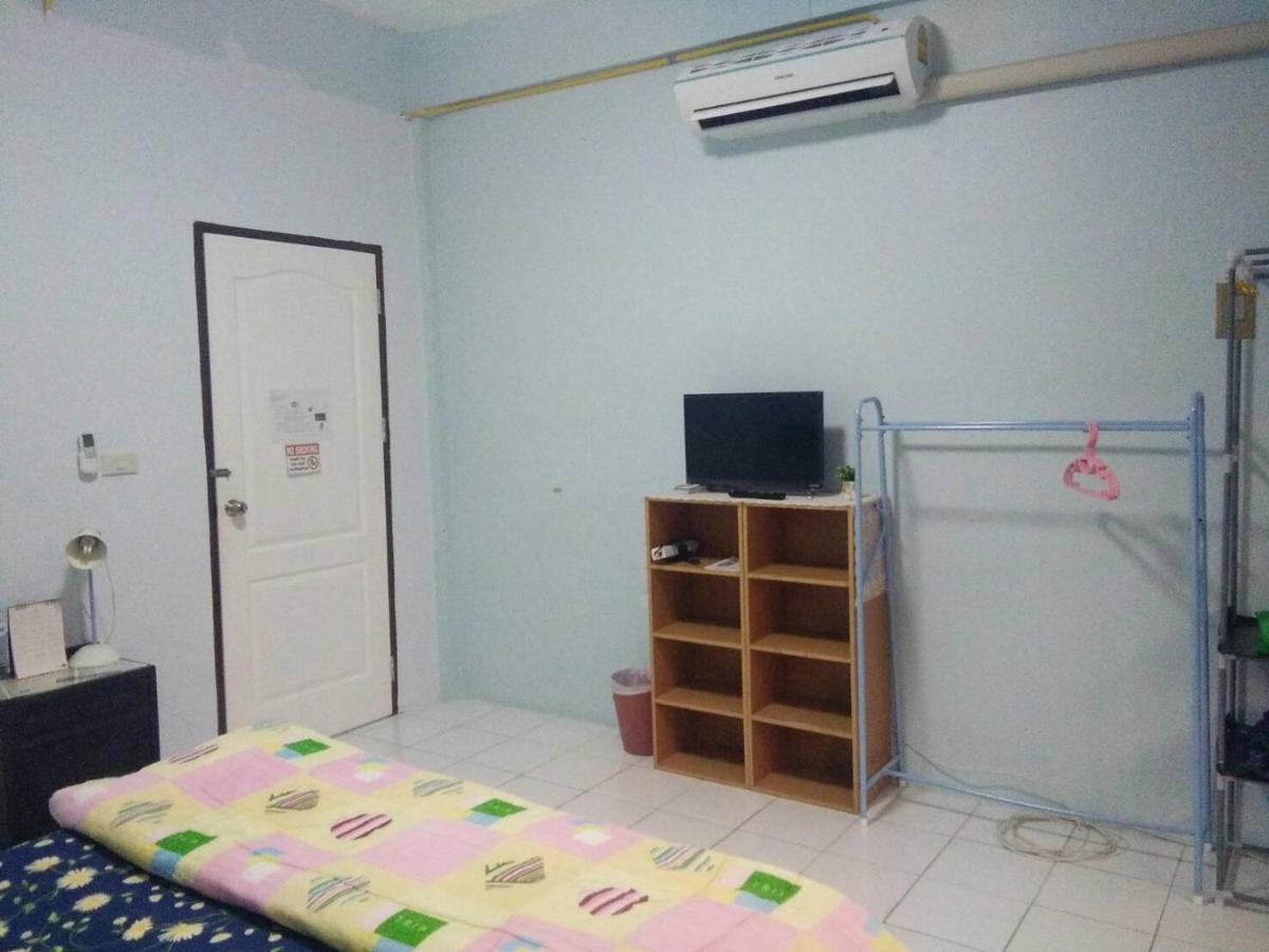 A & P House Apartment Bangkok Bagian luar foto