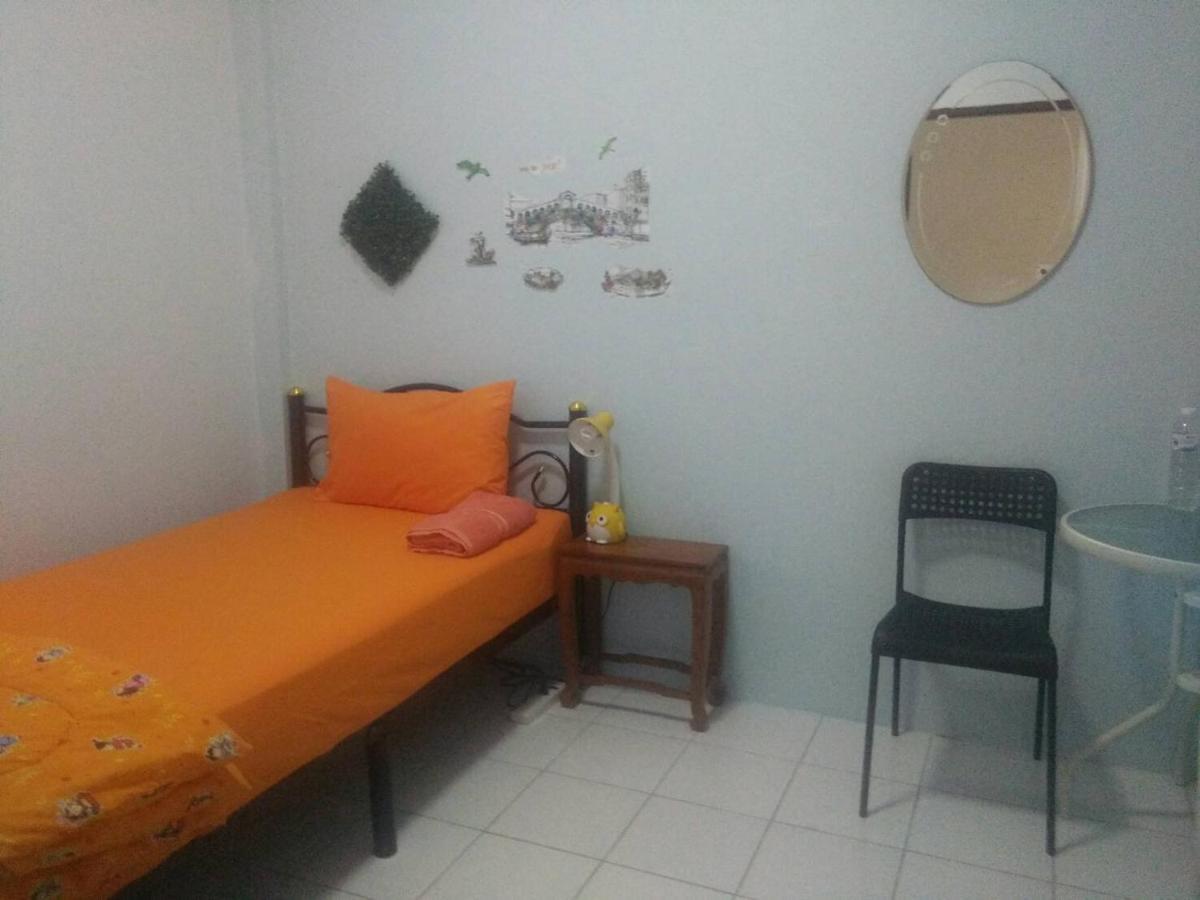 A & P House Apartment Bangkok Bagian luar foto
