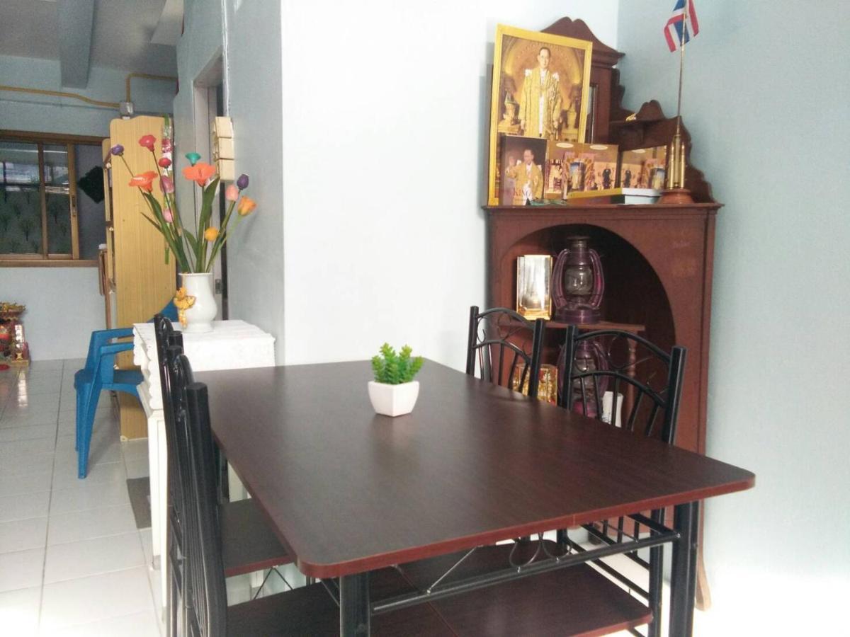 A & P House Apartment Bangkok Bagian luar foto