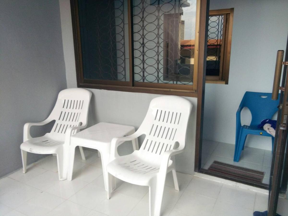 A & P House Apartment Bangkok Bagian luar foto