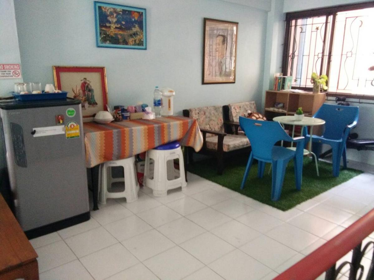 A & P House Apartment Bangkok Bagian luar foto